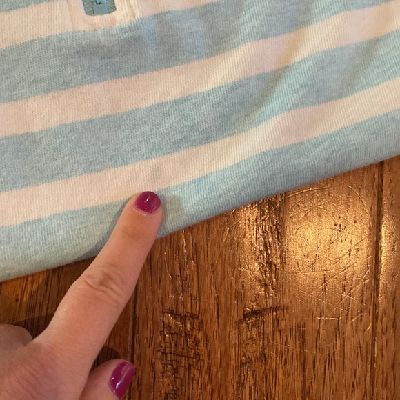 Vineyard Vines 1/4 Zip size small - Picture 4 of 4